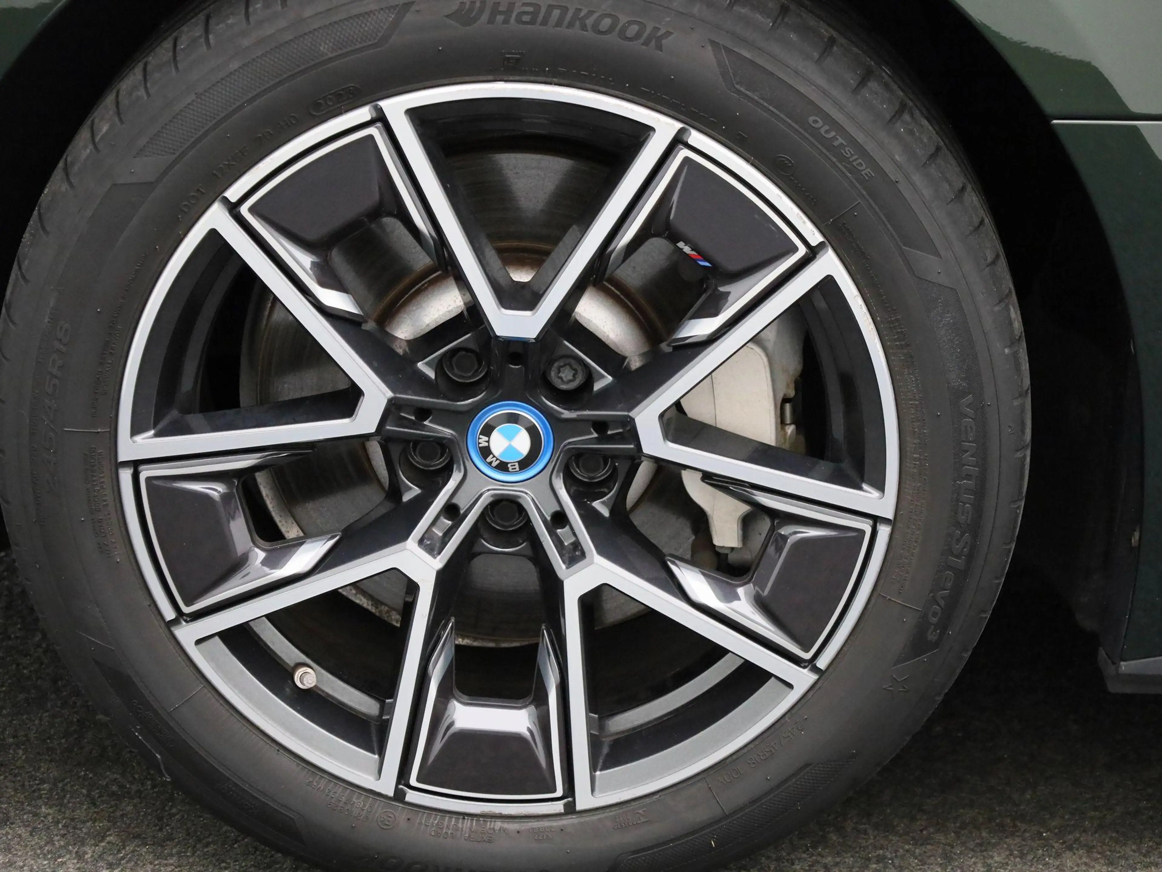 BMW i4 eDrive40 High Executive 84 kWh — photo 14