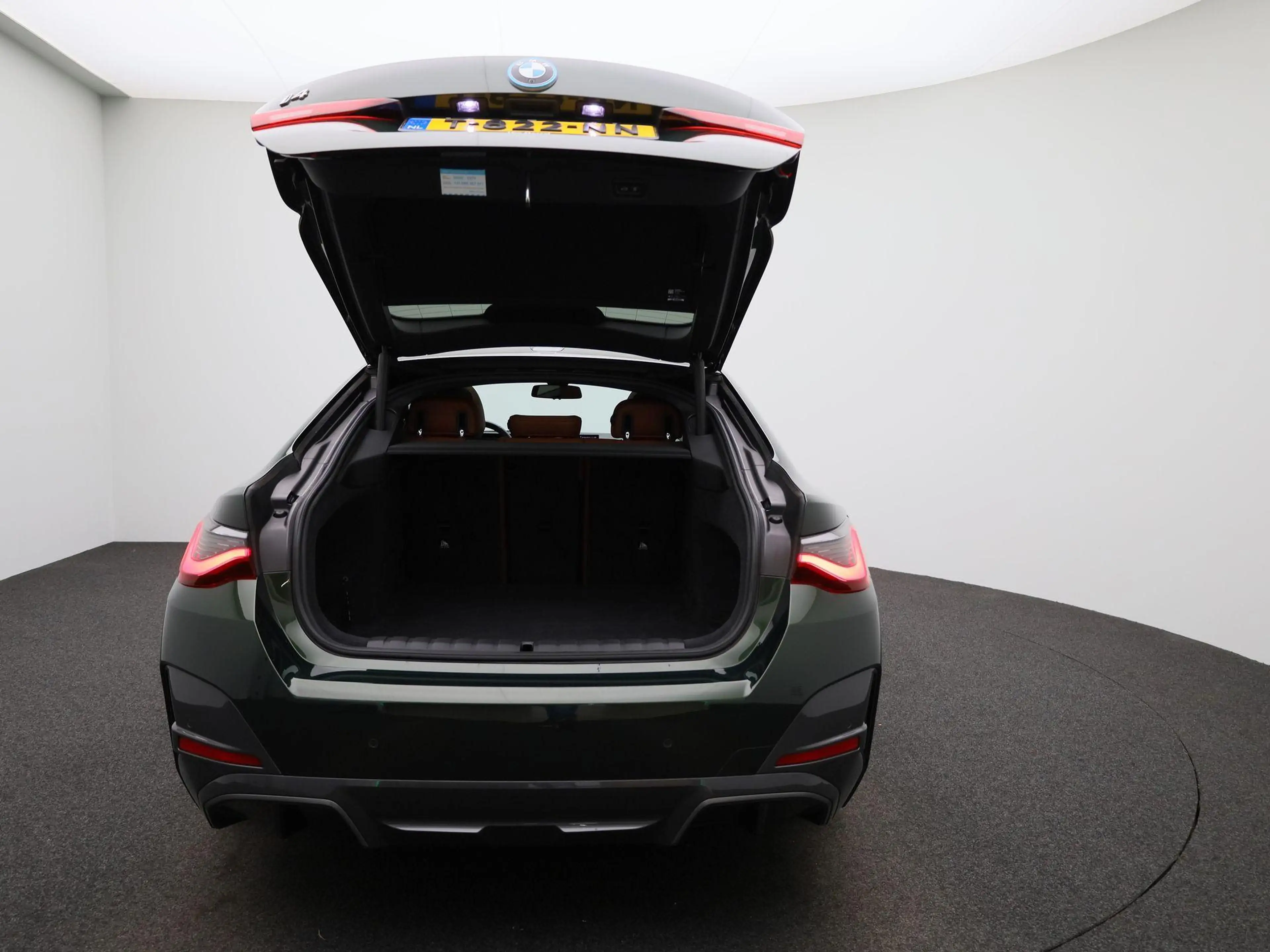 BMW i4 eDrive40 High Executive 84 kWh — photo 11