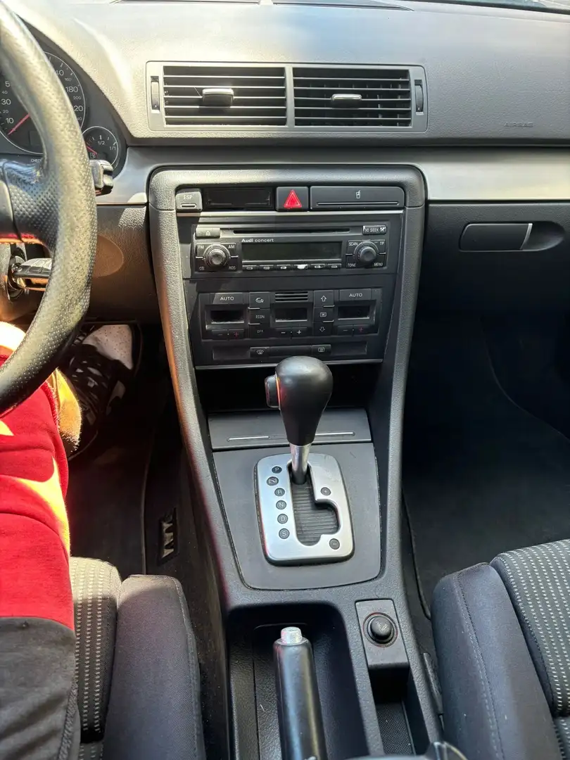 Audi A4 2.0 16V TDI Avant Top Noir - 2