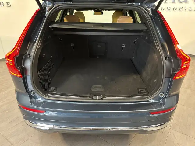 Volvo XC60 view 8