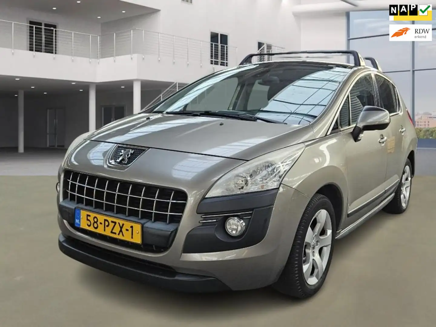 Peugeot 3008 1.6 VTi ST PANO/NAVI/CRUISE/DAKDRAGER | NETTE AUTO Grijs - 1