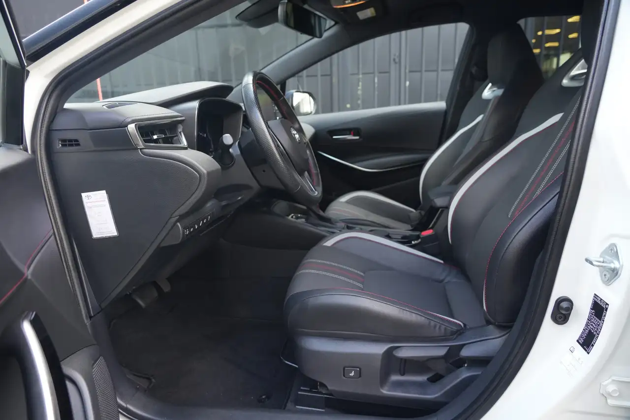 Toyota Corolla Touring Sports 1.8 Hybrid GR-Sport 122pk Navigatie, миниатюра 11