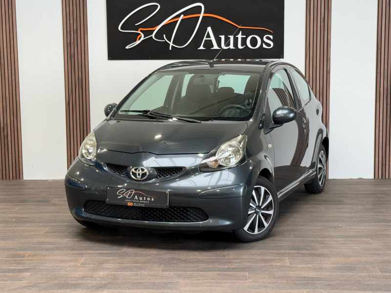 Toyota Aygo 1.0i* BOÎTE AUTOMATIQUE * AIRCO * GARANTIE * CARNET *