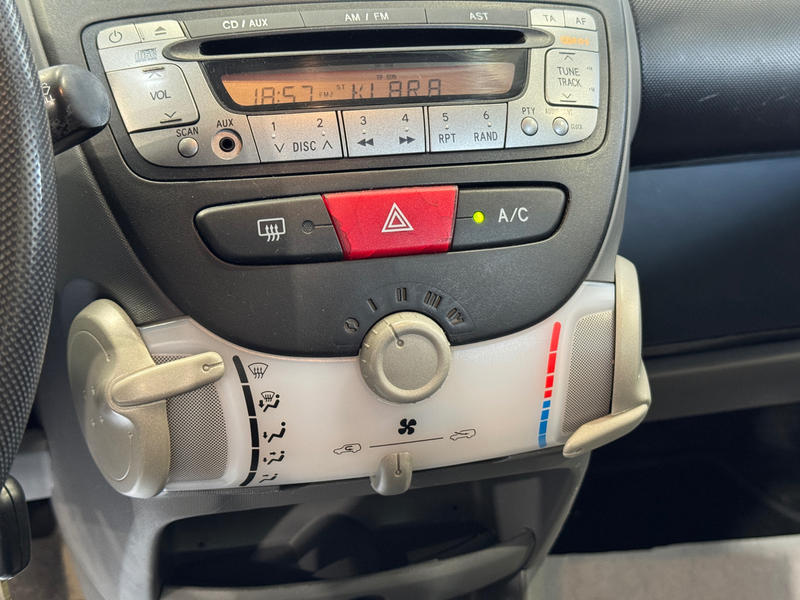 Toyota Aygo 1.0i* BOÎTE AUTOMATIQUE * AIRCO * GARANTIE * CARNET * — photo 14