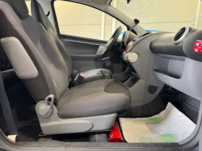 Toyota Aygo 1.0i* BOÎTE AUTOMATIQUE * AIRCO * GARANTIE * CARNET * — photo 10