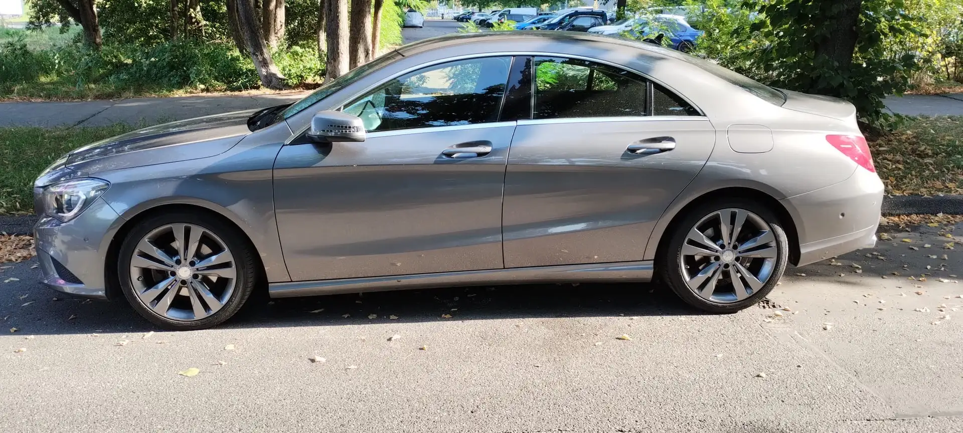 Mercedes-Benz CLA 180 CLA 180 (117.342) Grau - 1