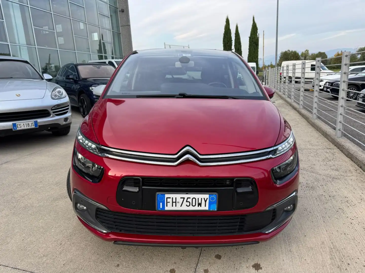 Citroen C4 Picasso BlueHDi 120 S&S Shine Rot - 2