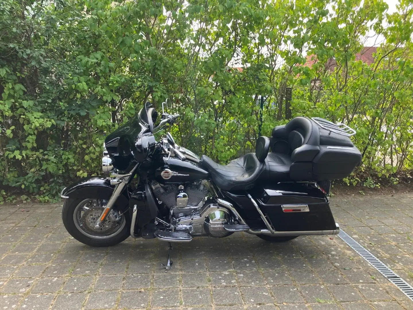 Harley-Davidson Electra Glide CVO Ultra Classic FLHTCUSE Negru - 1