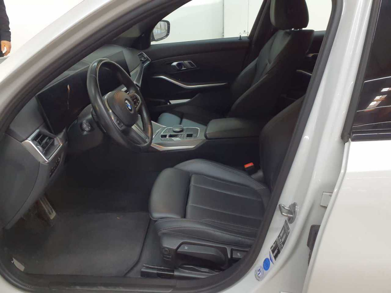 BMW 330 330d Aut. M-SPORTPAKET AHK KAMERA LED — photo 3