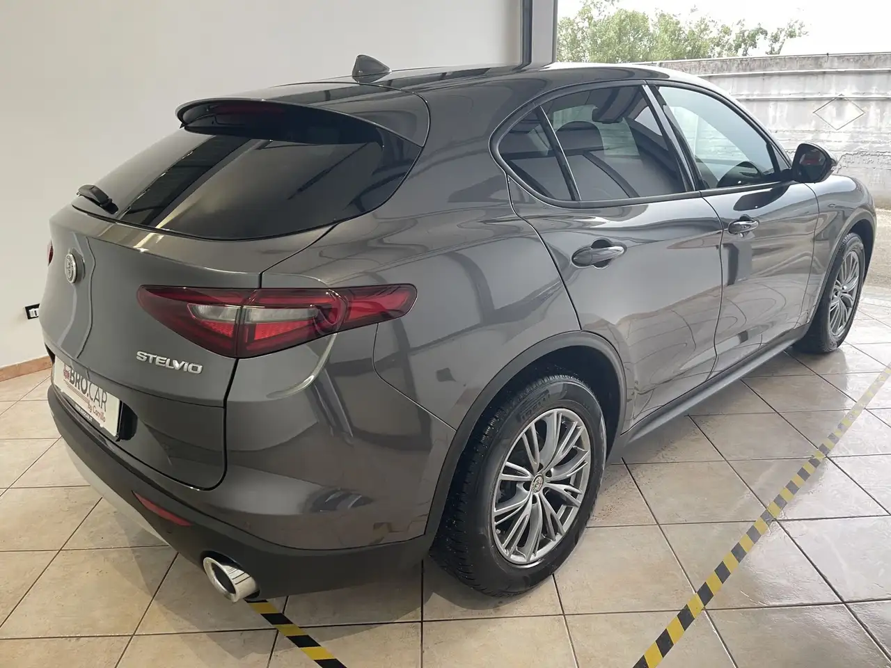 Alfa Romeo Stelvio 2021