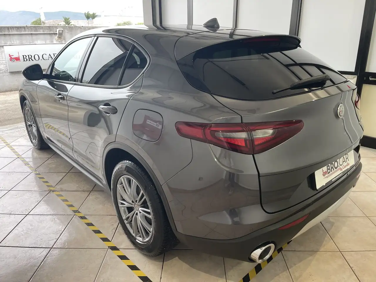 Alfa Romeo Stelvio 2021