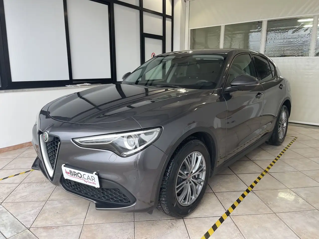 Alfa Romeo Stelvio 2021