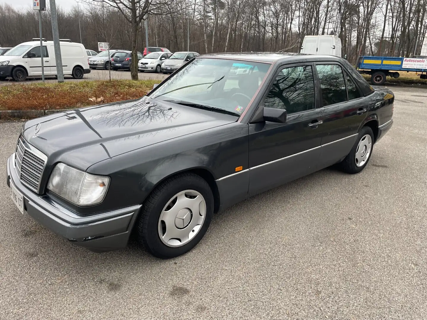 Mercedes-Benz E 200 E 200 cat Elegance automatik*solo 50000km* Gris - 2