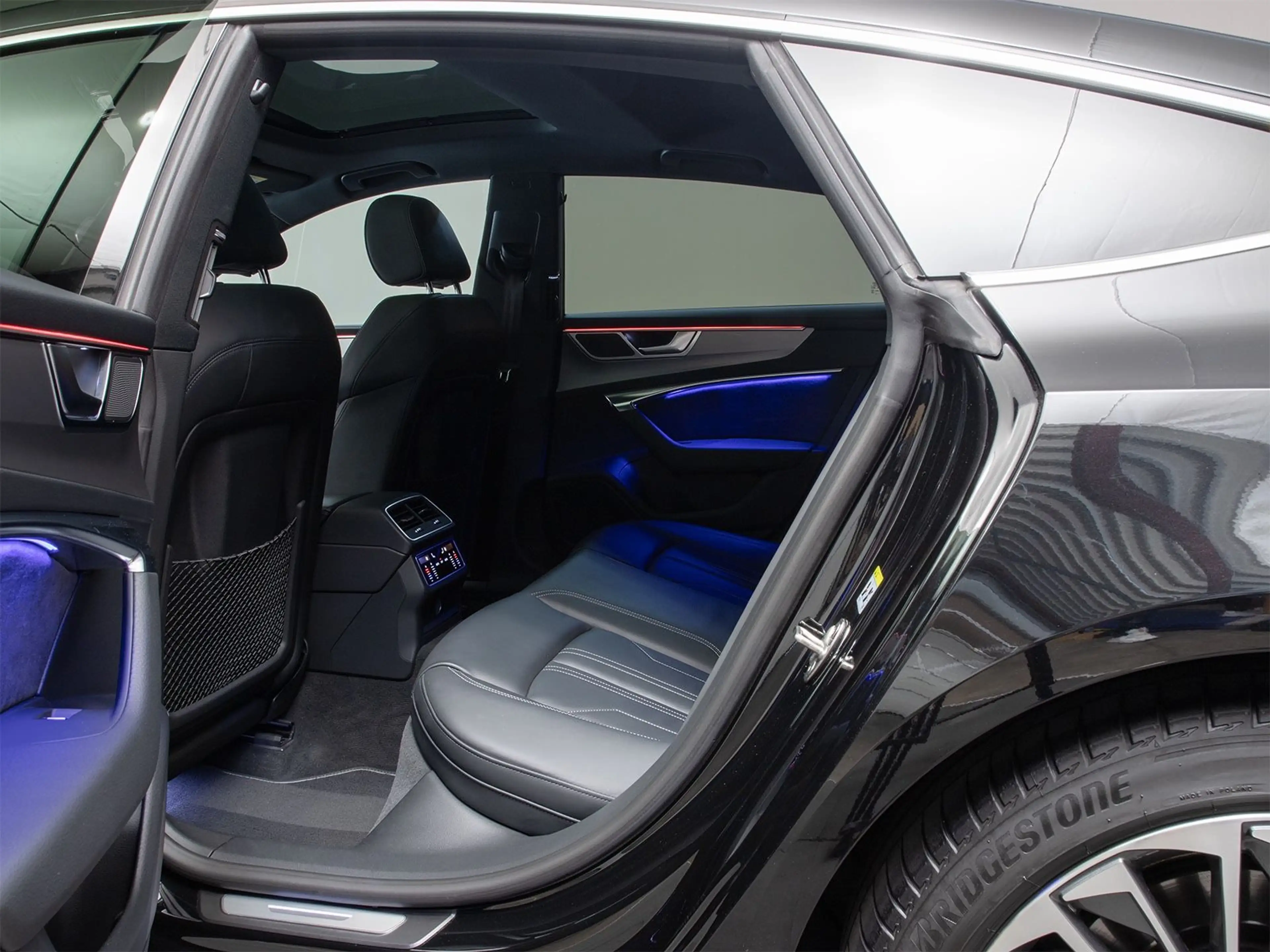 Audi A7 Sportback 55 TFSI S-Line quattro PANO Matrix — photo 12