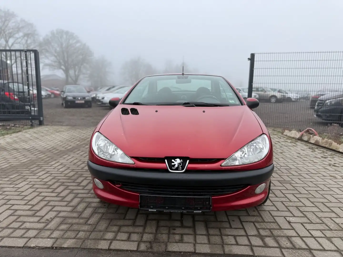 Peugeot 206 CC 110 TÜV NEU/1. HAND DOKTOR VORBESITZER Roşu - 2