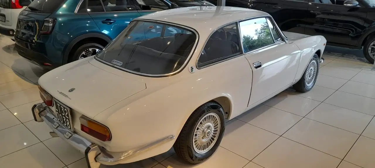 Alfa Romeo 2000 GT VELOCE BERTONE, foto 2