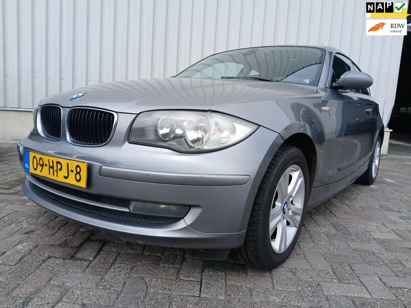 BMW 116 1-serie 116i Business Line - Airco - Start Niet - Grijs - 1