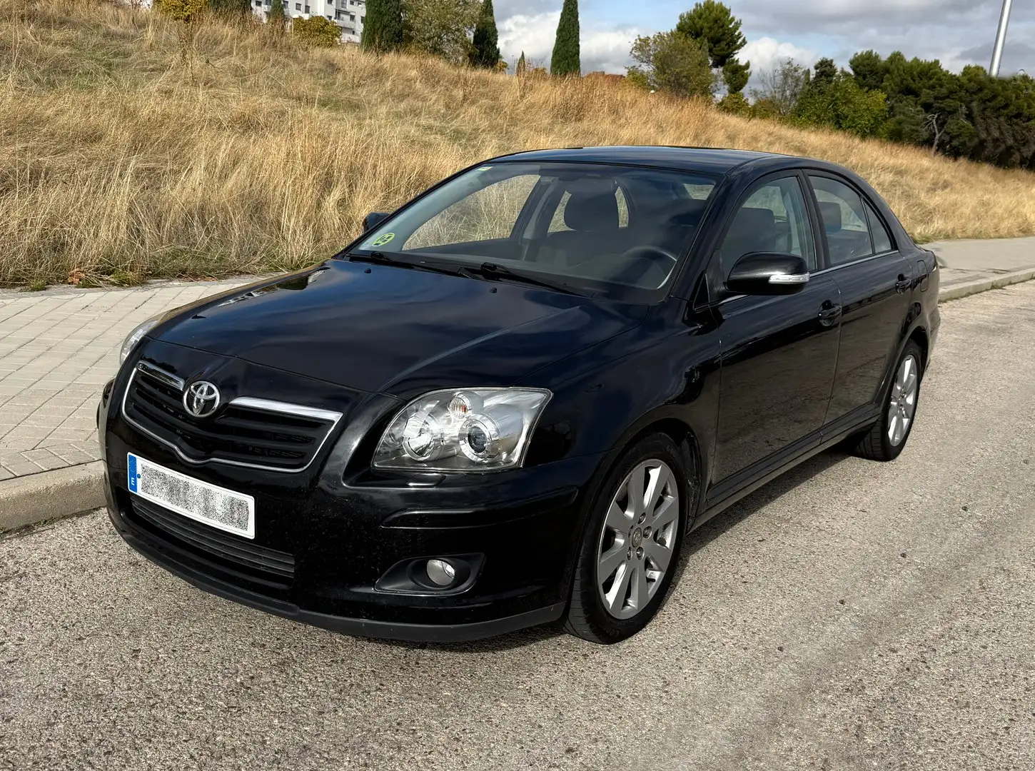 Toyota Avensis Avensis 2.2D-4D Executive Executive Negro - 1