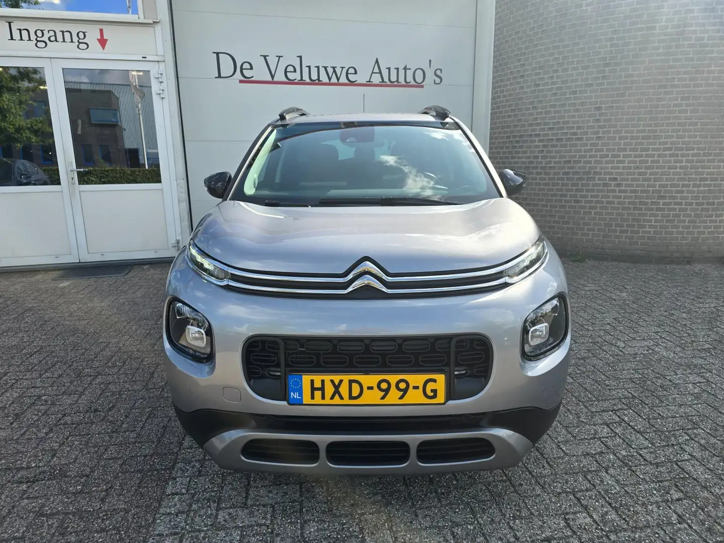 Citroen C3 Aircross 1.2 PureTech S&S Shine AUTOMAAT NAVI CAM Grijs - 2