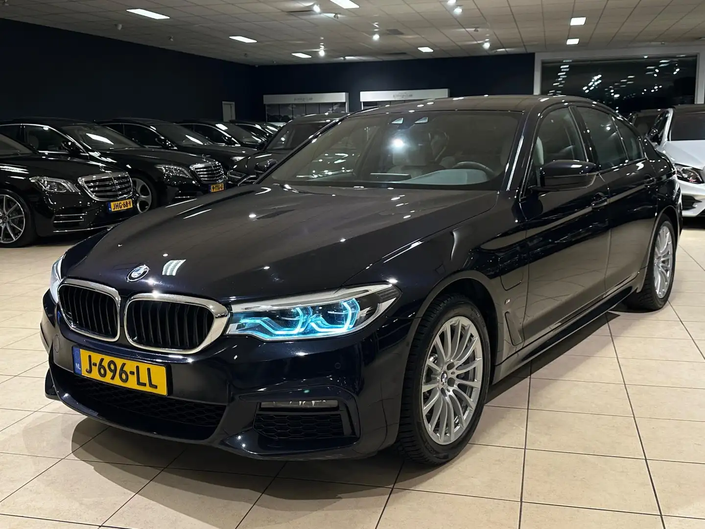 BMW 530 5-serie 530e M-SPORT|NAP|ORIG-NL|BTW|Keyless|Memor Noir - 2