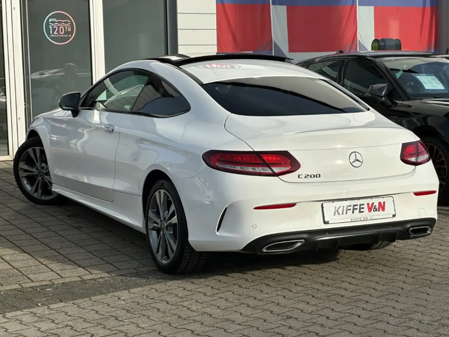 Mercedes-Benz C 200 Coupe AMG-LINE DIST+ NAVI KEYLESS PANO RFK Weiß - 2