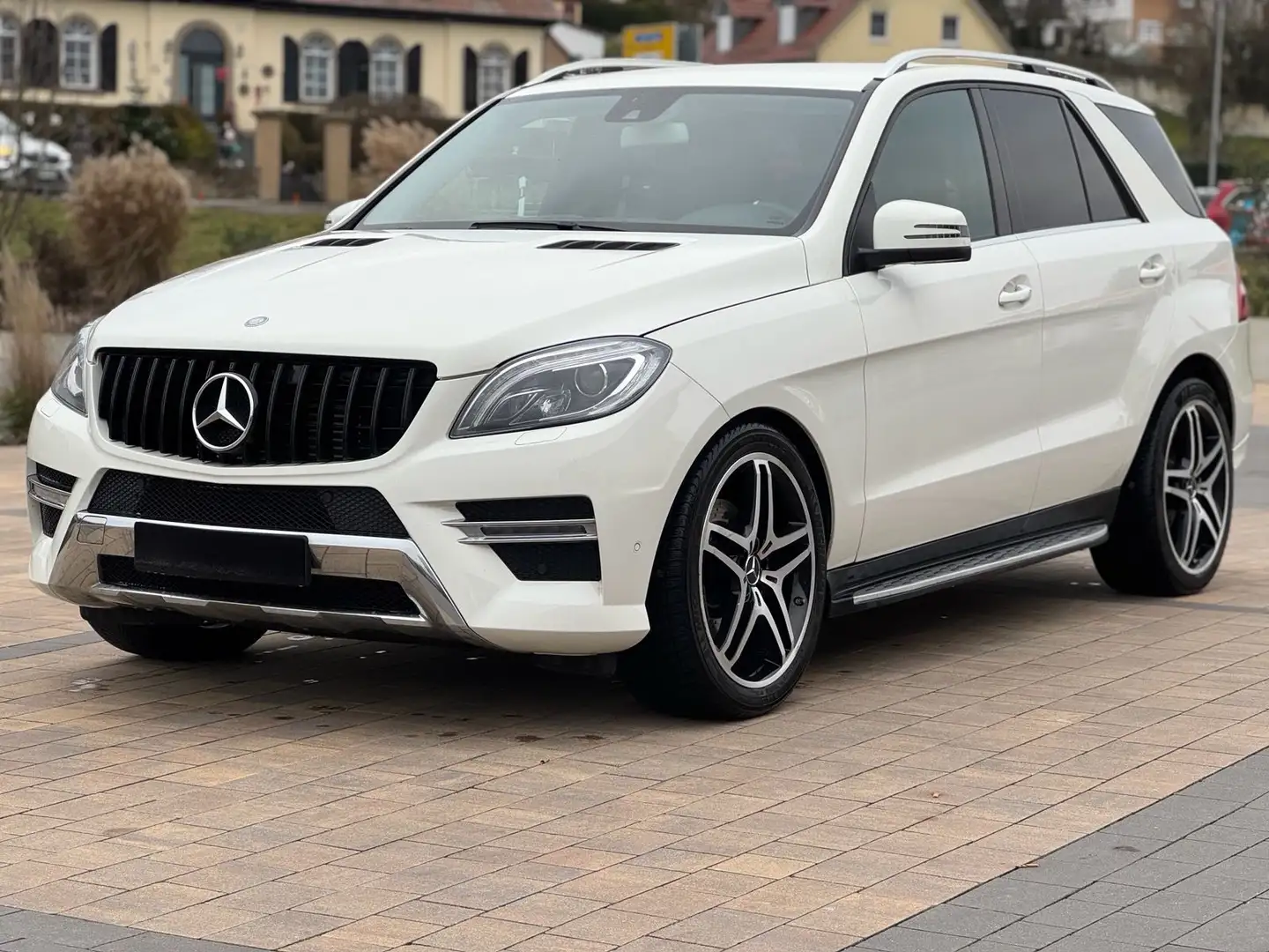 Mercedes-Benz ML 350 ML 350 CDI BlueTec (166.024) Weiß - 1