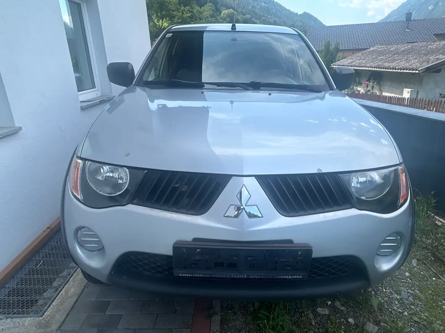 Mitsubishi L200 Double Cap Silber - 1