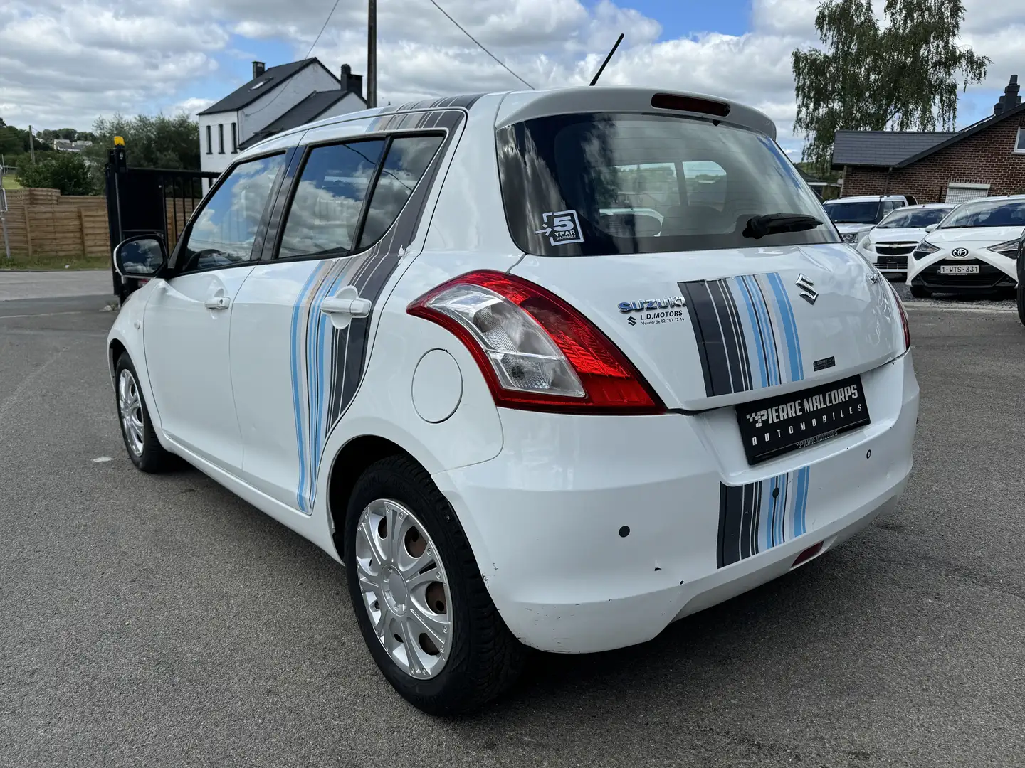 Suzuki Swift 1.2i GL Airco / USB / MARCHAND OU EXPORT Blanc - 2