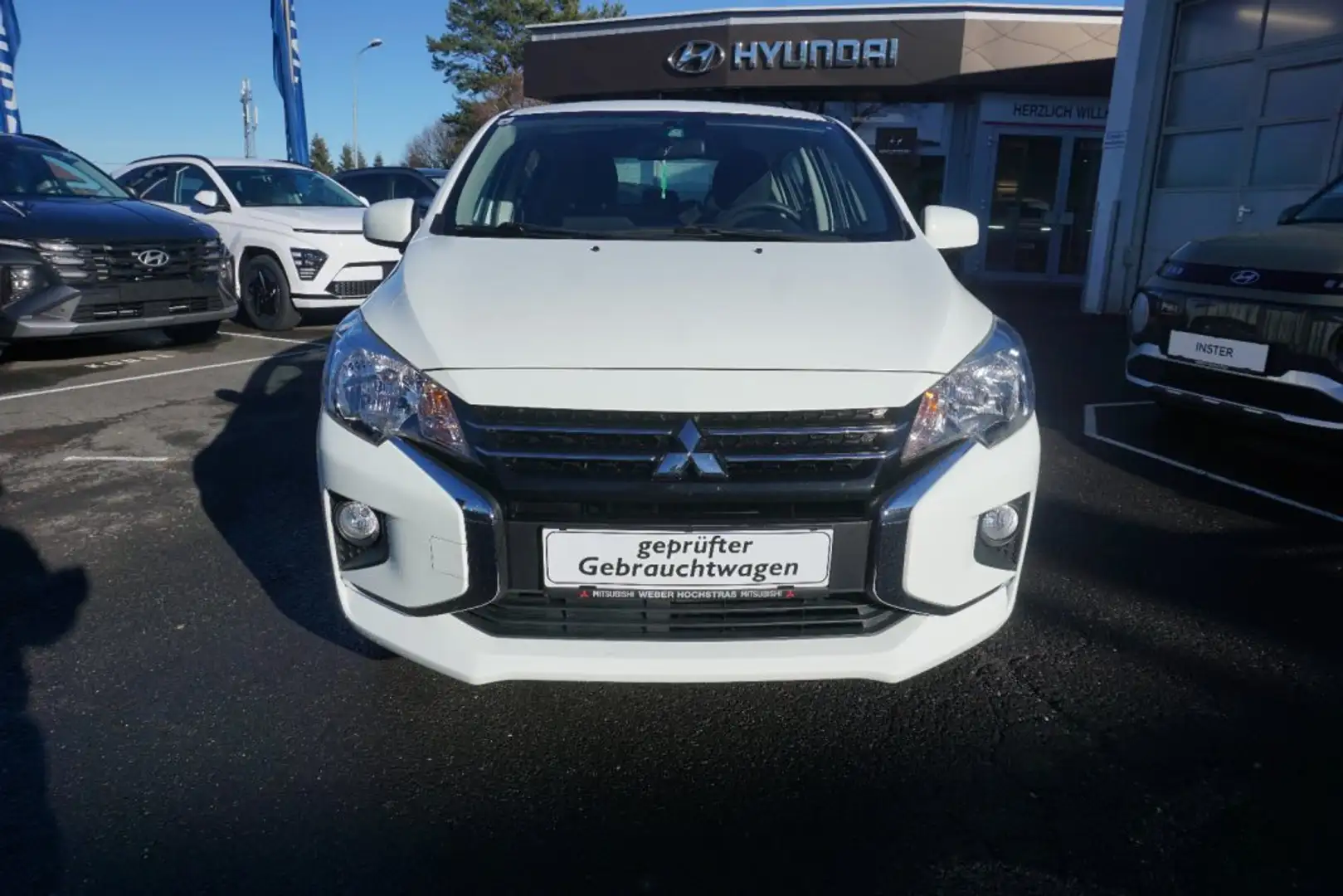 Mitsubishi Space Star 1,2 Inform AS&G 24 Blanc - 2