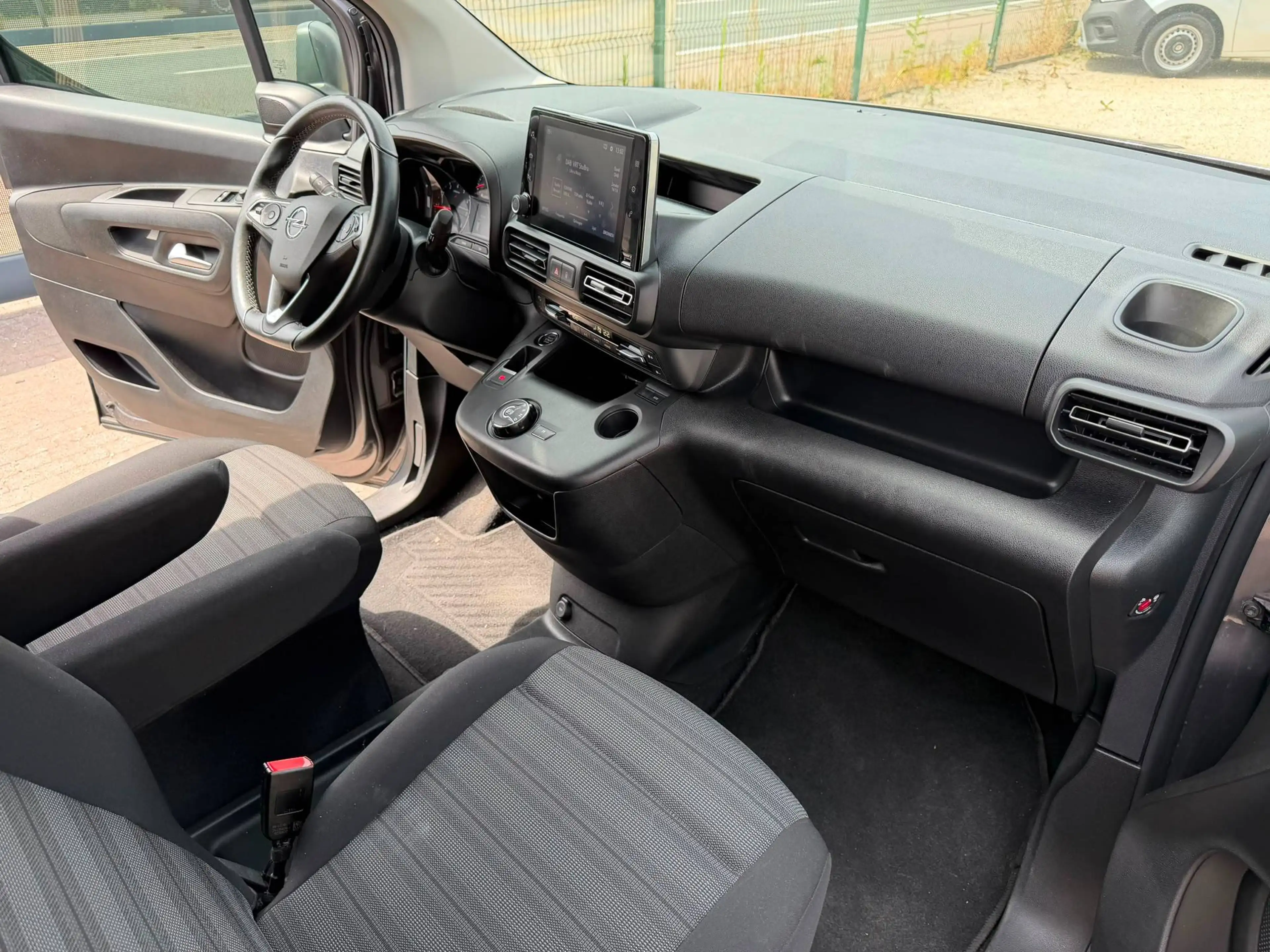 Opel Combo Life 5ZITPL * 1.2BENZ * 2 SCHUIFDEUREN * AUT AIRCO * CAMERA * GPS — photo 11