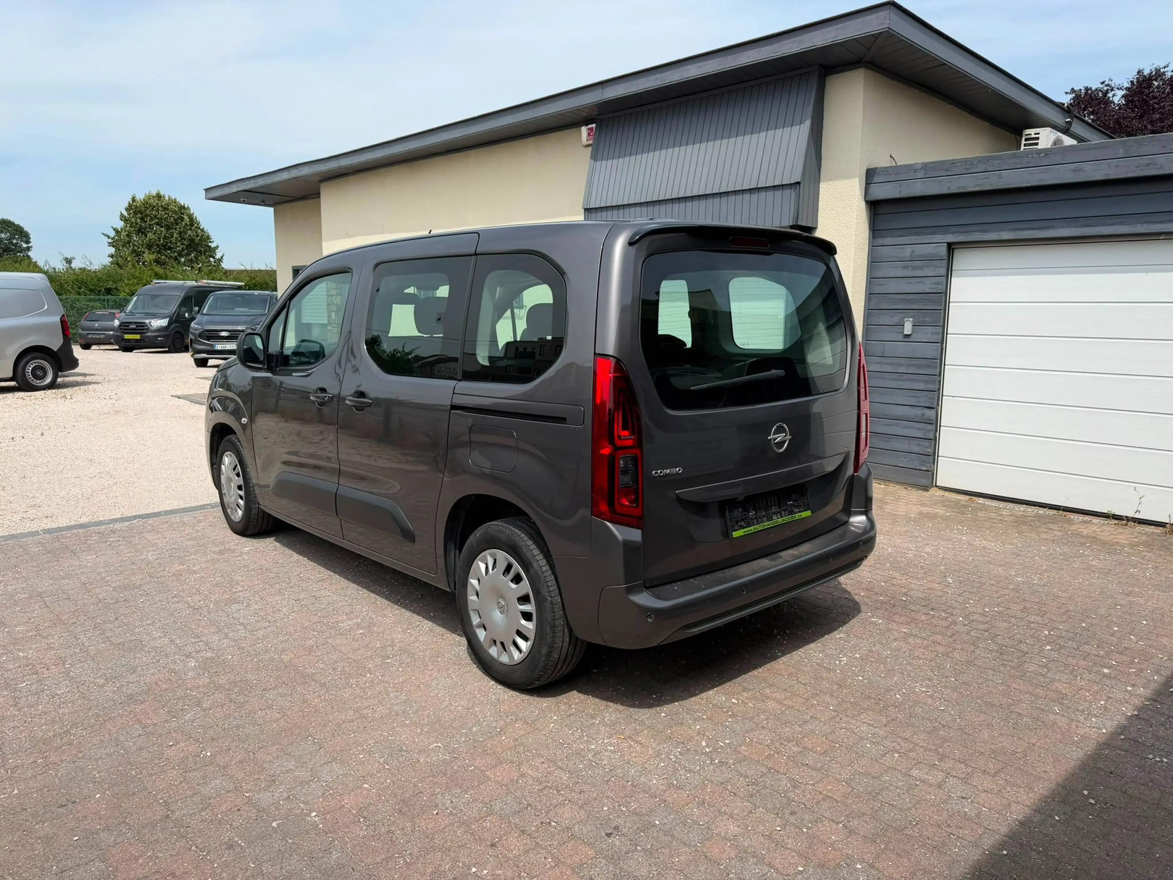 Opel Combo Life 5ZITPL * 1.2BENZ * 2 SCHUIFDEUREN * AUT AIRCO * CAMERA * GPS — photo 3