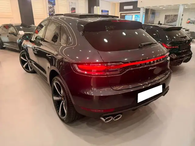 Porsche Macan view 13