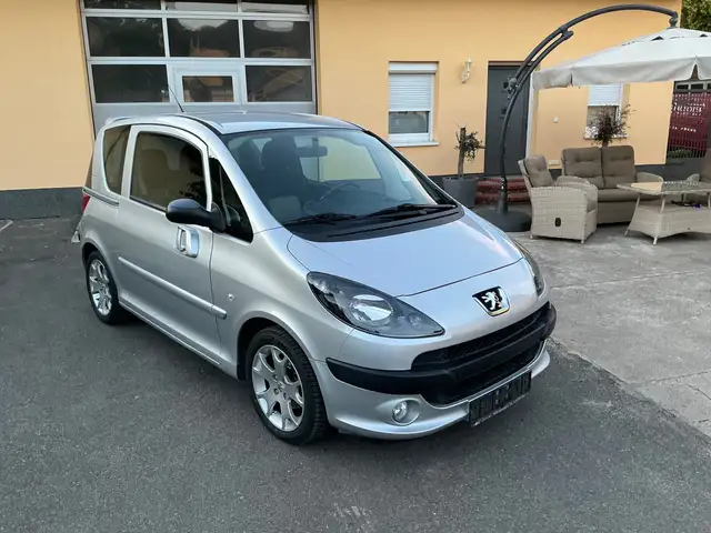 Peugeot 1007