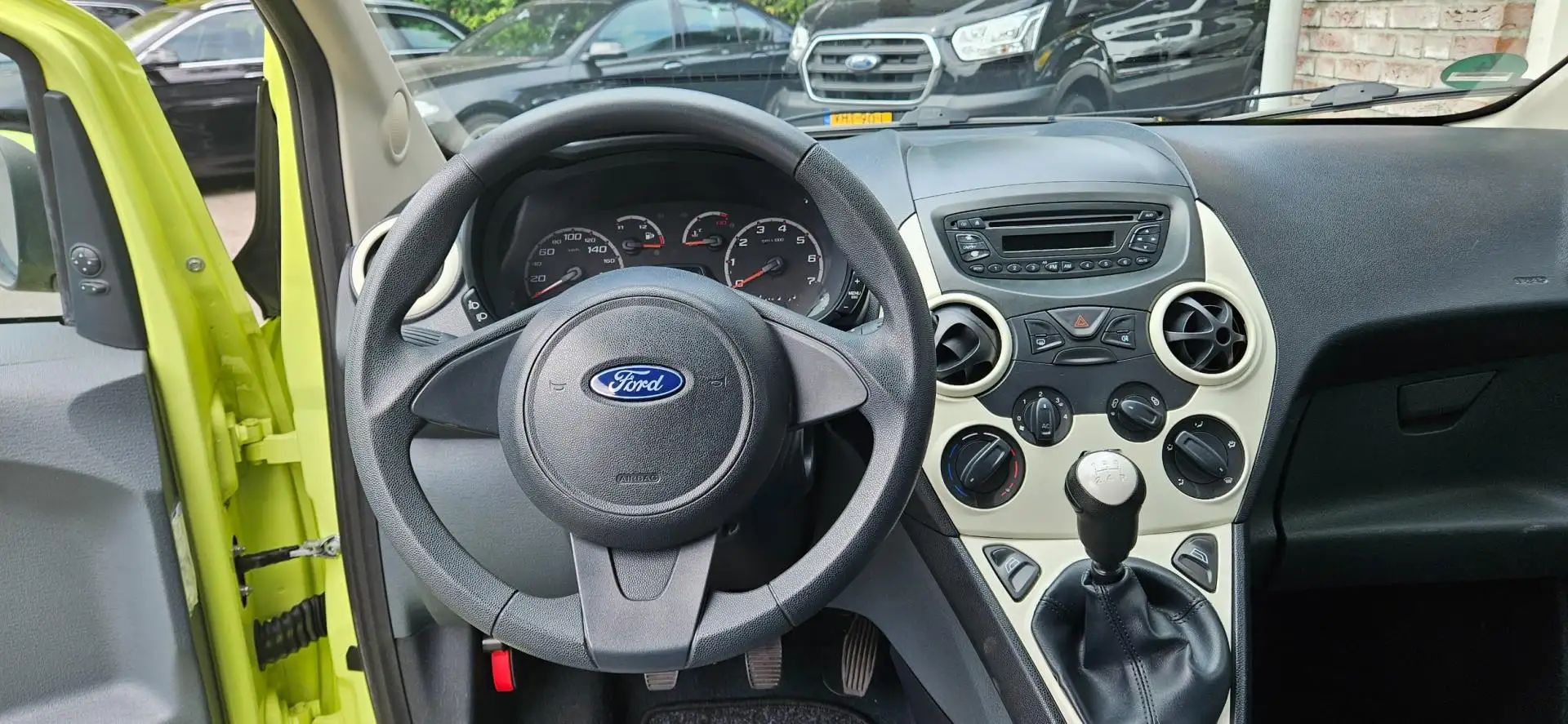 Ford Ka/Ka+ 1.2 Cool&Sound Airco! NAP! Leuke/Nette Auto! Nieuw Groen - 2