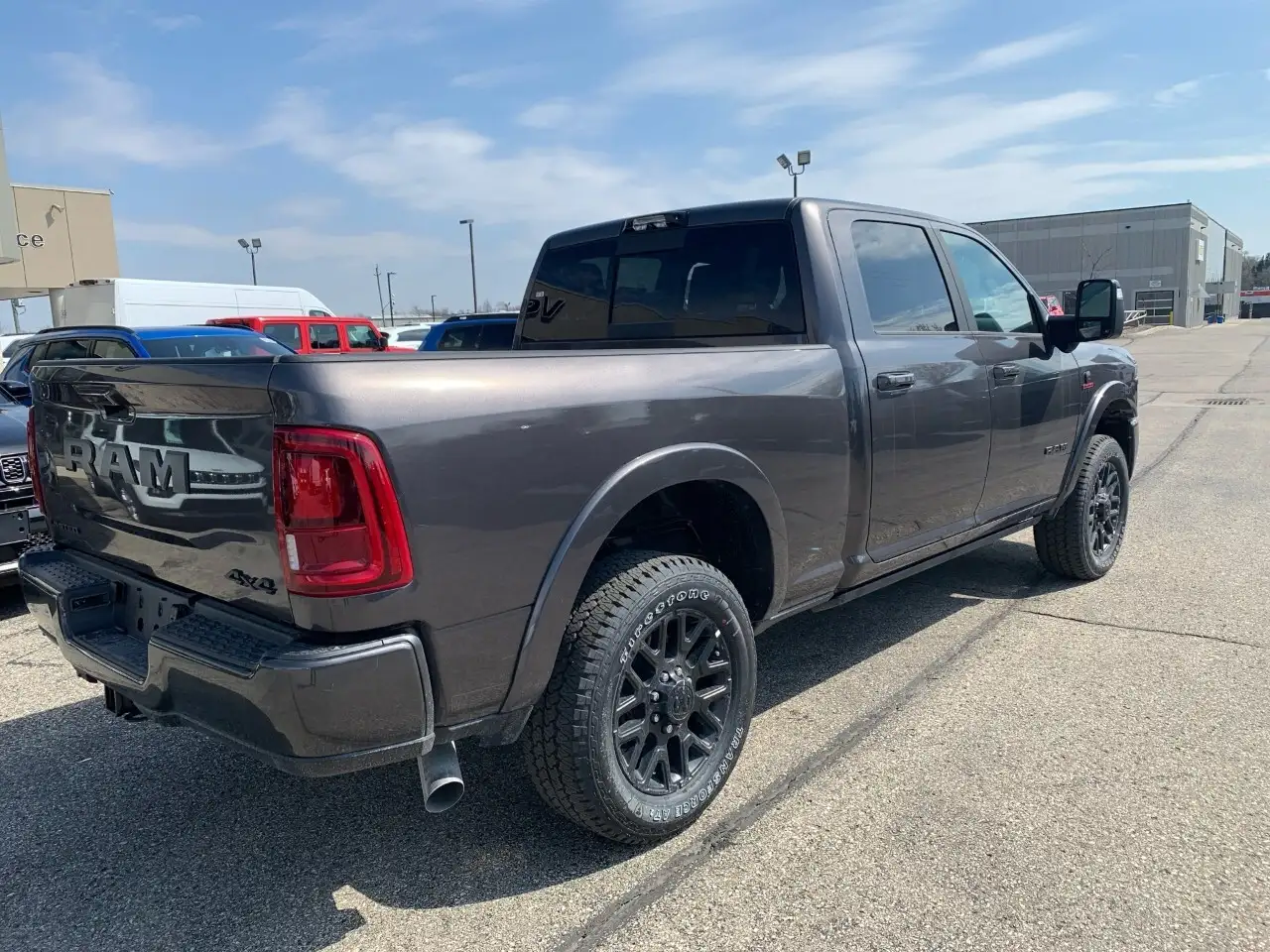 RAM 2500 снимка RAM 2500