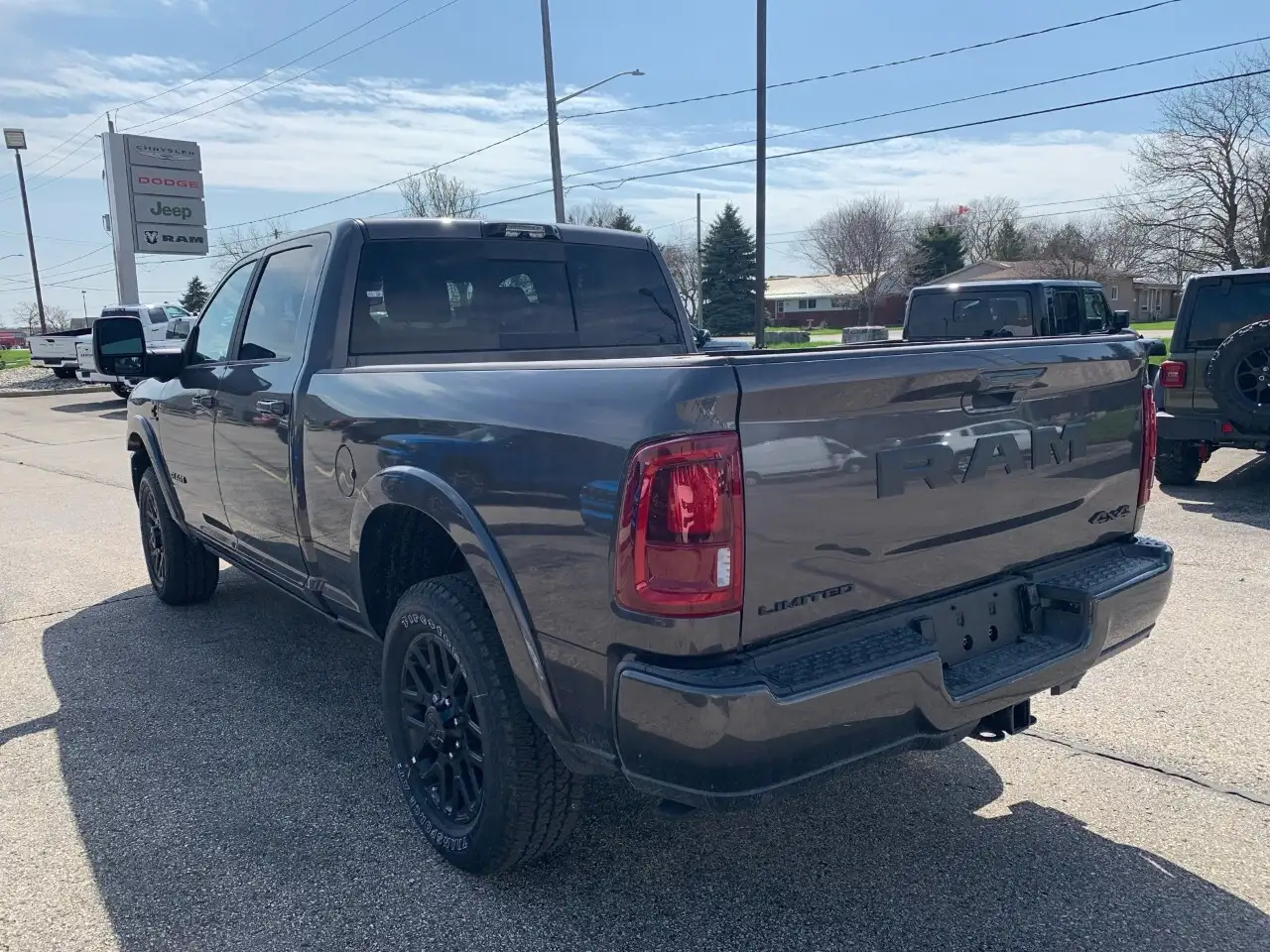 RAM 2500 снимка RAM 2500