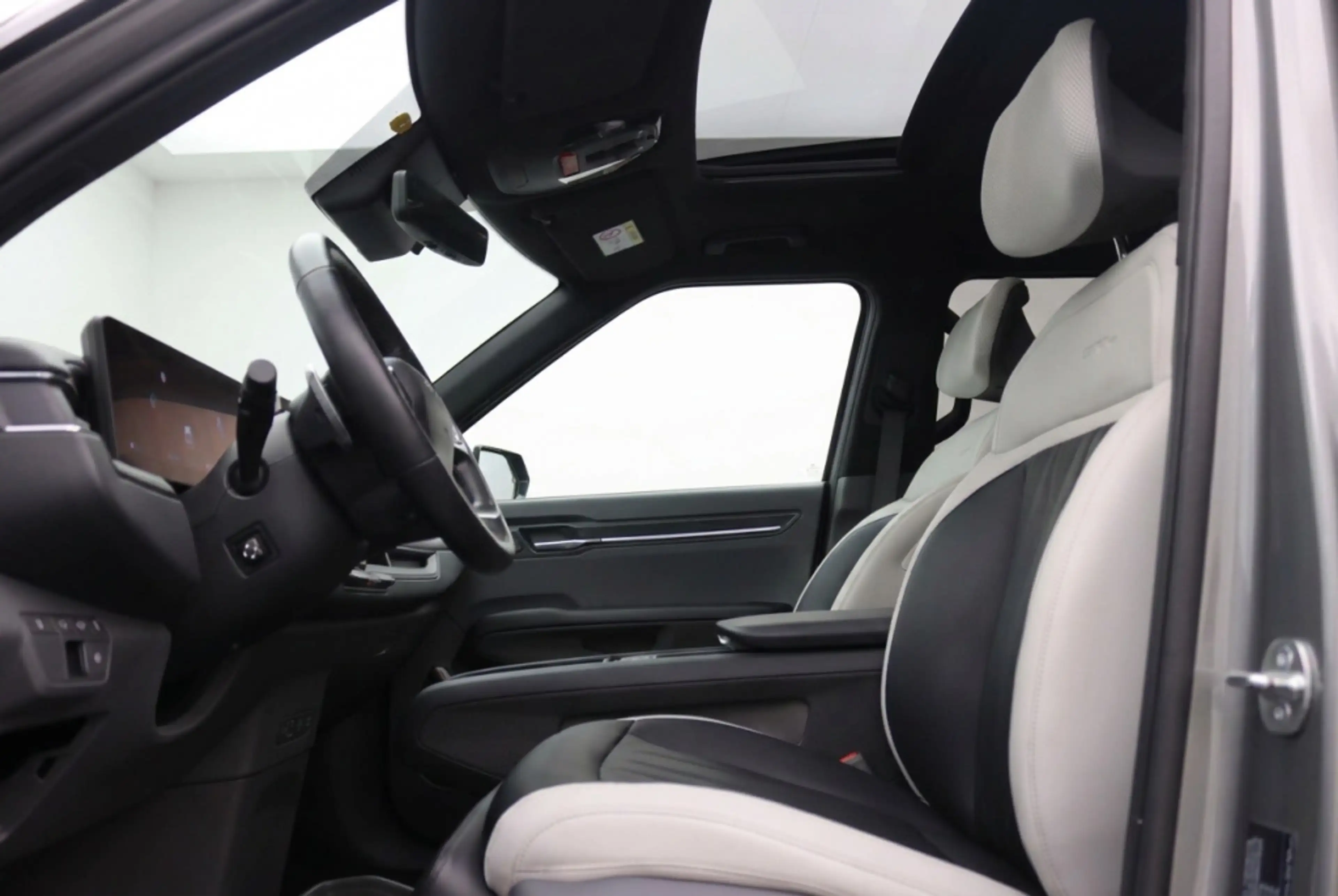 Kia EV9 99,8kWh GT-Line Launch Edition 4WD Pano l 360 l HU — photo 10