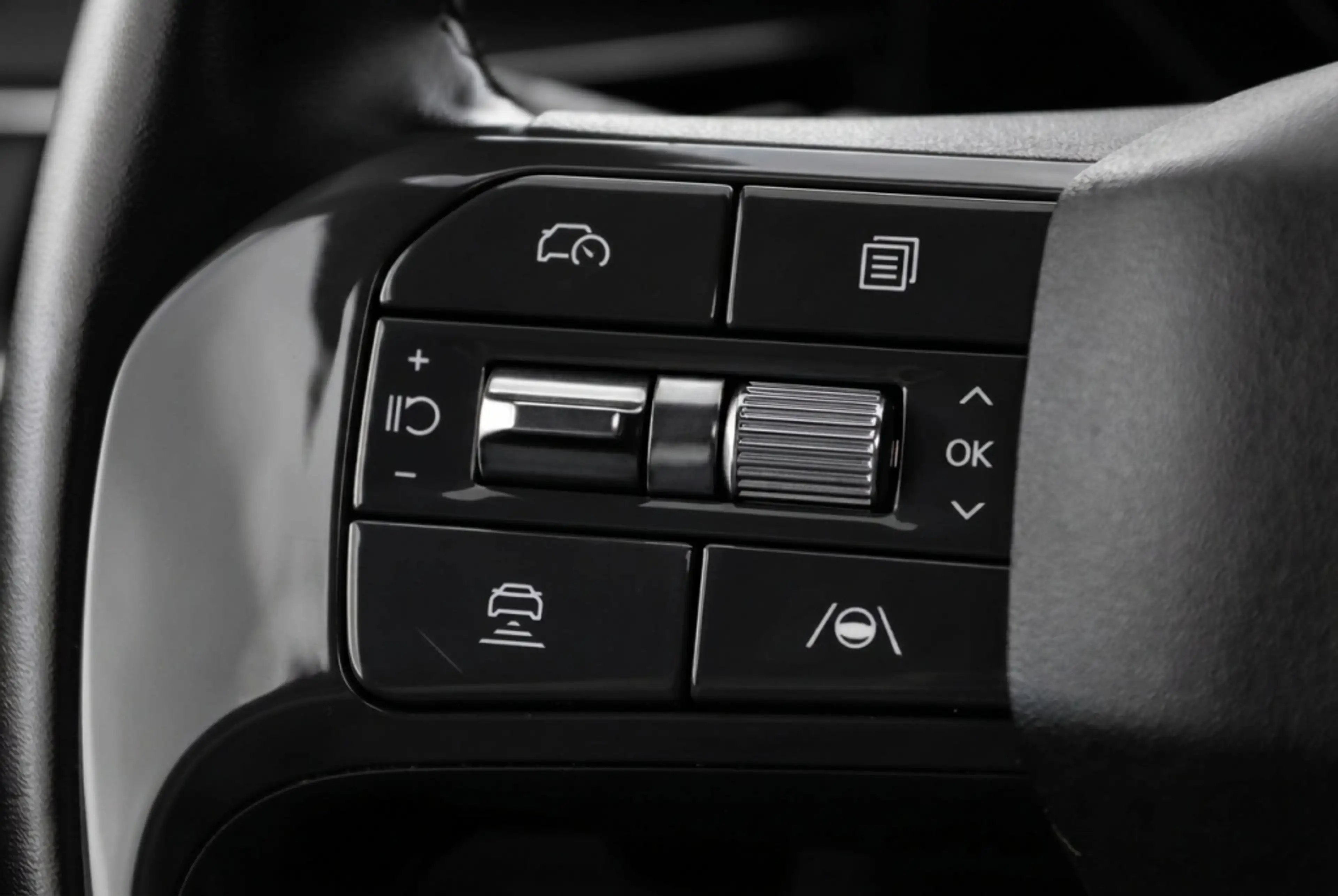 Kia EV9 99,8kWh GT-Line Launch Edition 4WD Pano l 360 l HU — photo 22