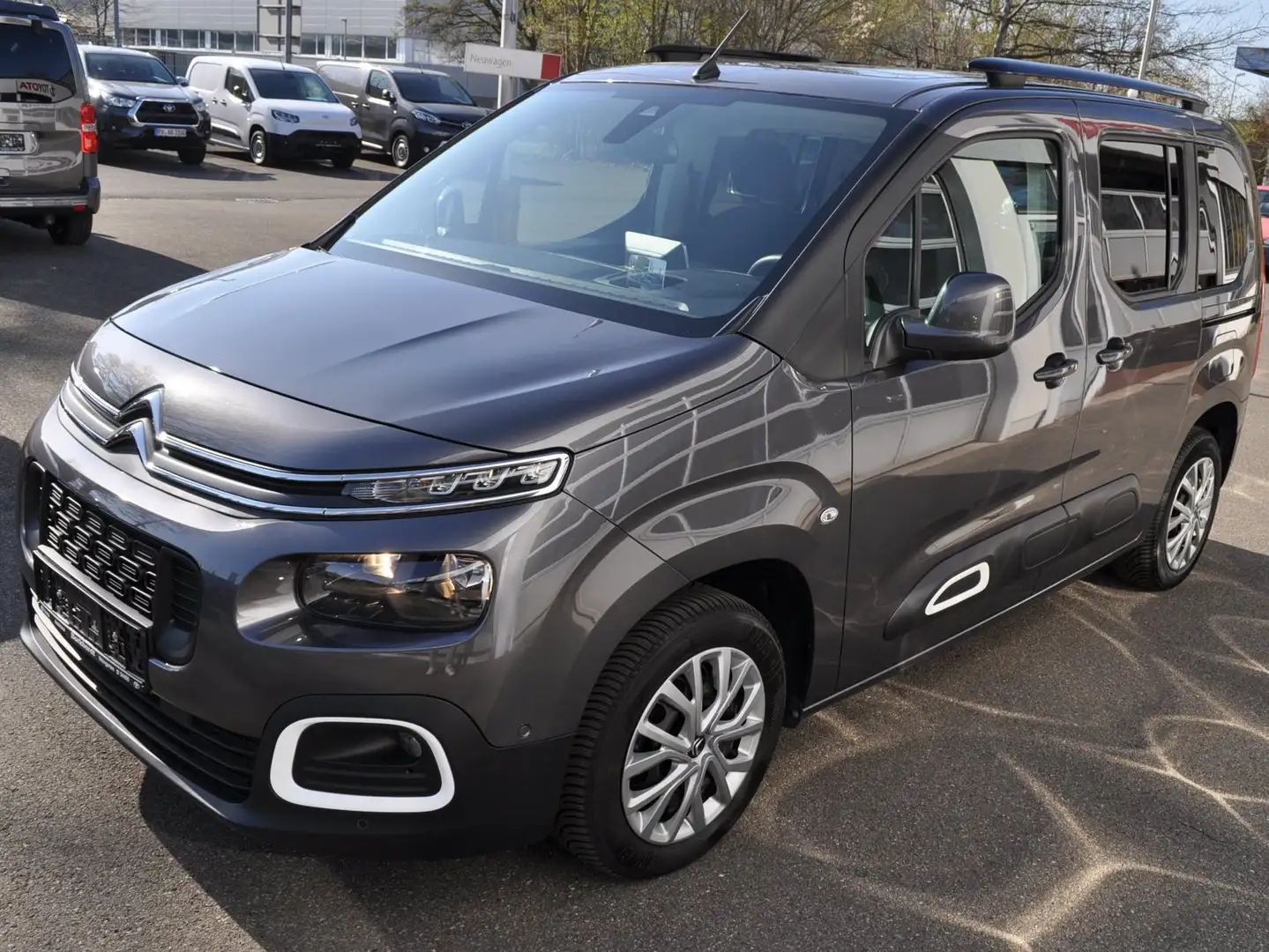 Citroen Berlingo Shine M City 3 Drive-Assist Komfortp Grip-Control Gris - 1