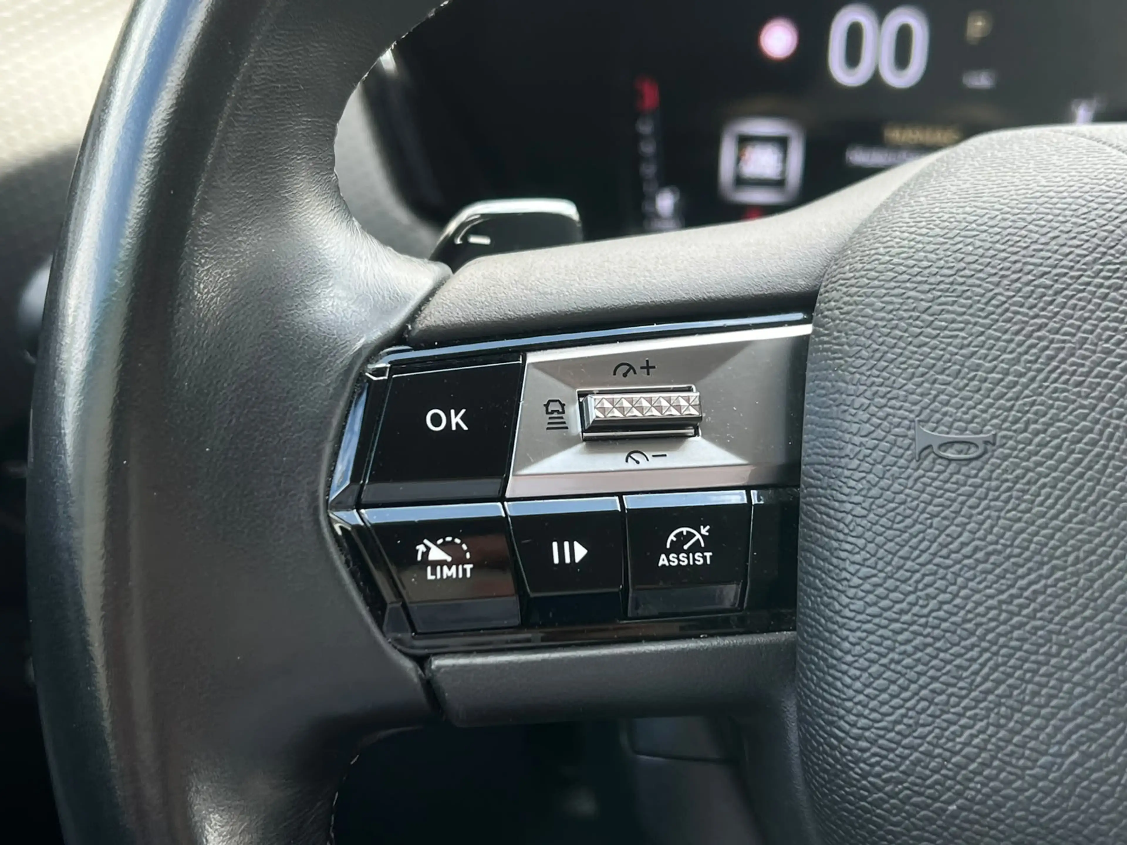 DS Automobiles DS 4 DS4 - 2023 - AUTOMATIQUE - CARPLAY — photo 12