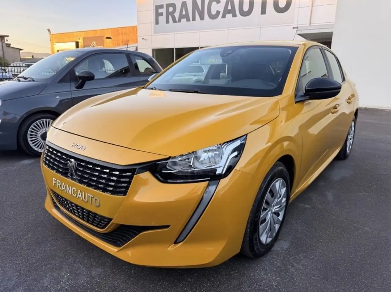Peugeot 208