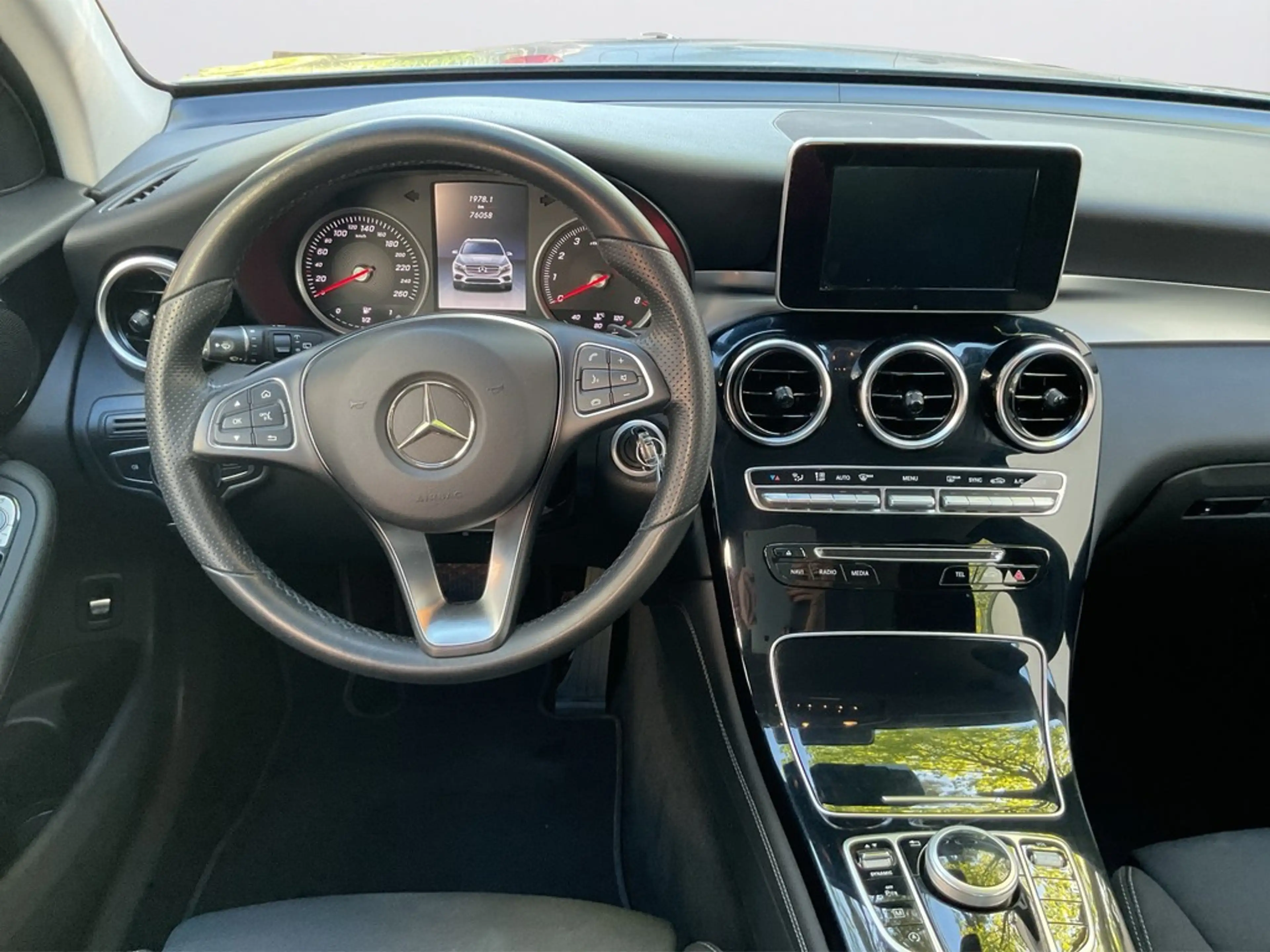 Mercedes-Benz GLC 250 4MATIC NAVI/SHZ/MATRIX-LED/EXCLUSIVE — photo 13