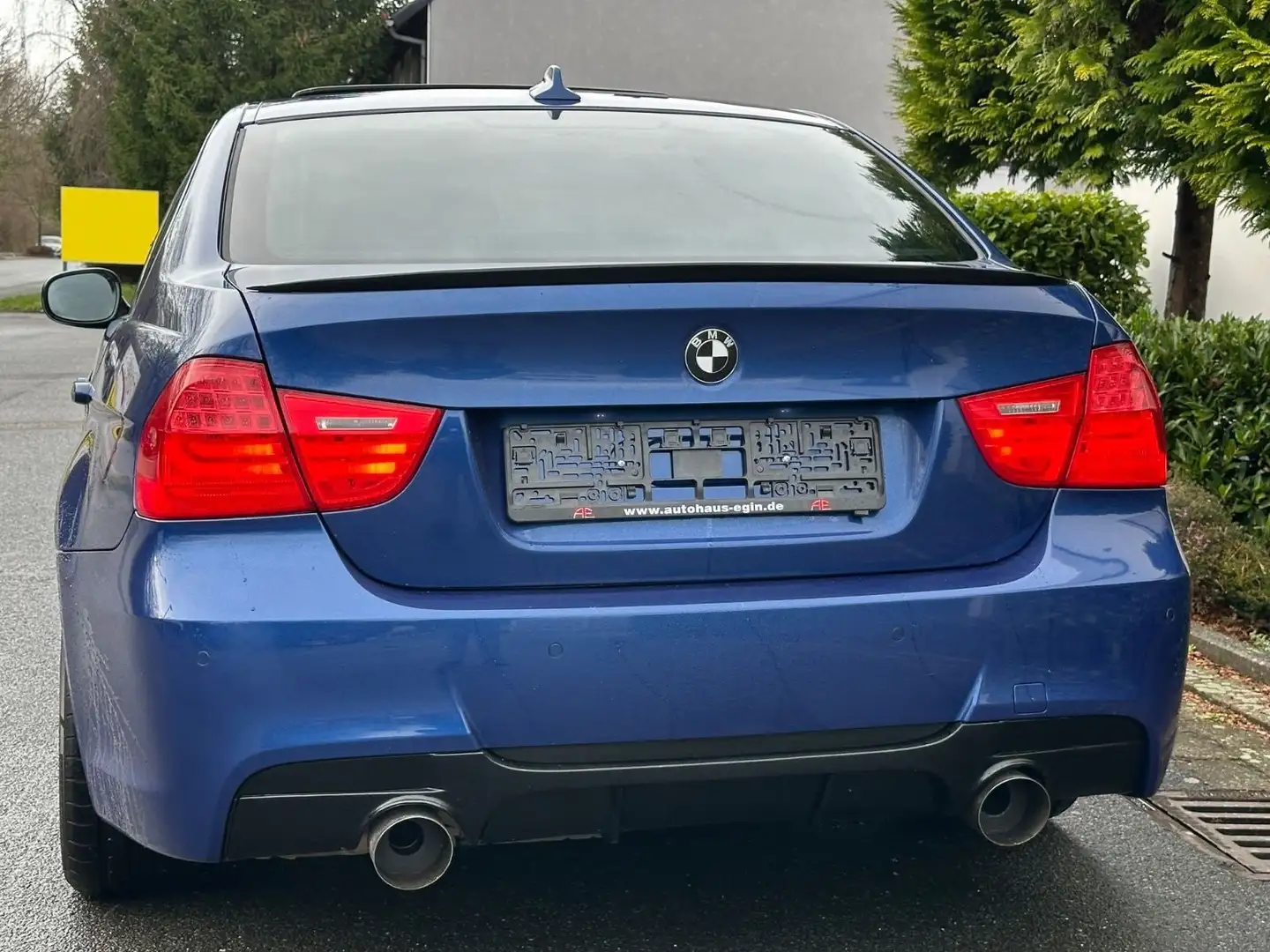 BMW 330 330d Aut. M-SPORTPAKET Blau - 2