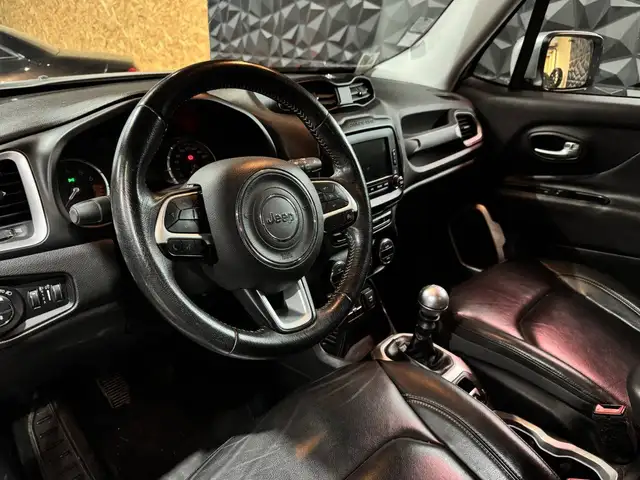 Jeep Renegade view 11