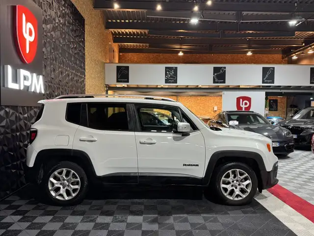Jeep Renegade view 4