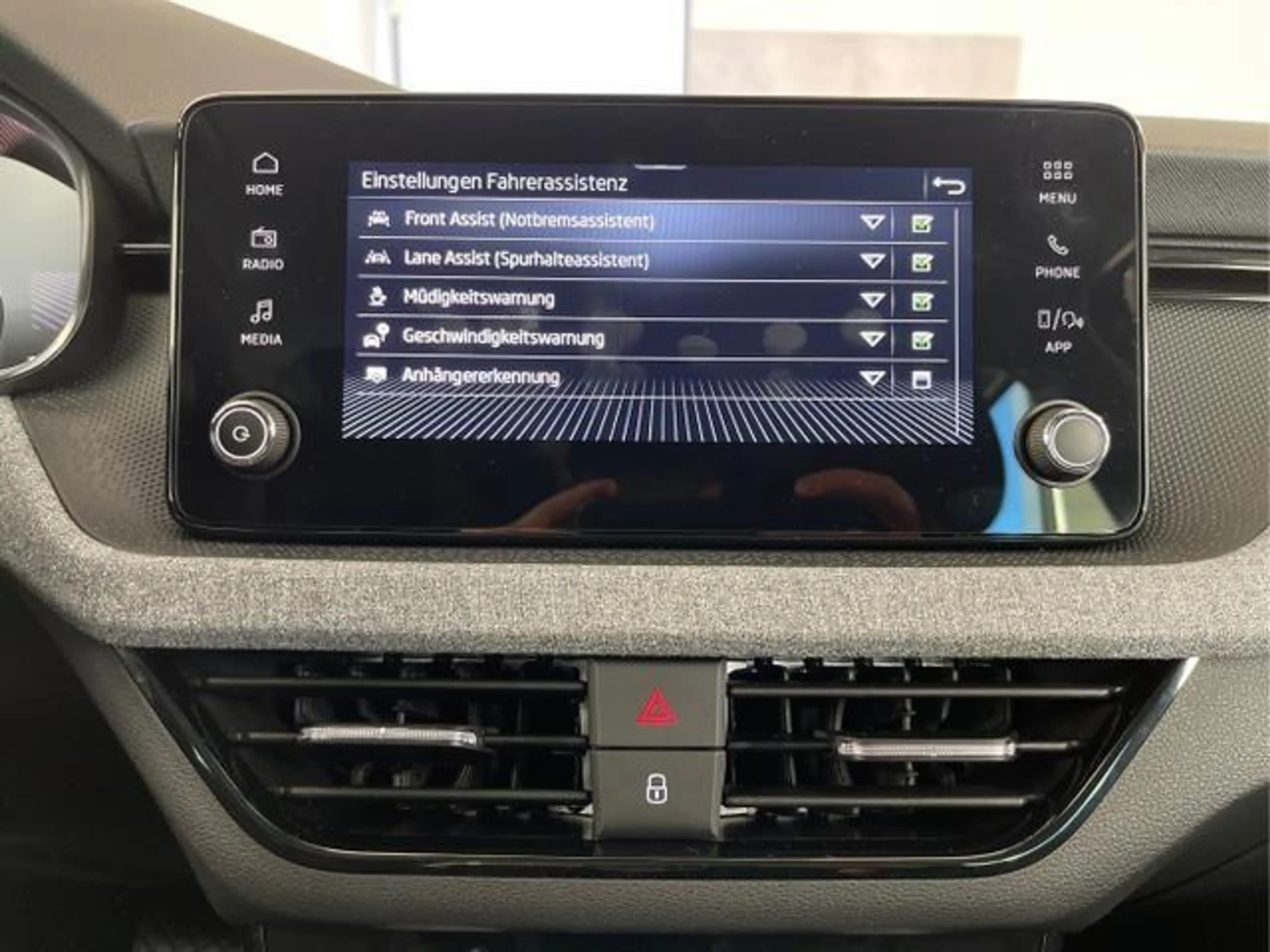 Skoda Kamiq Selection 1.0 TSI DSG AHK+Kamera+Sunset+Kessy+AppC — photo 10