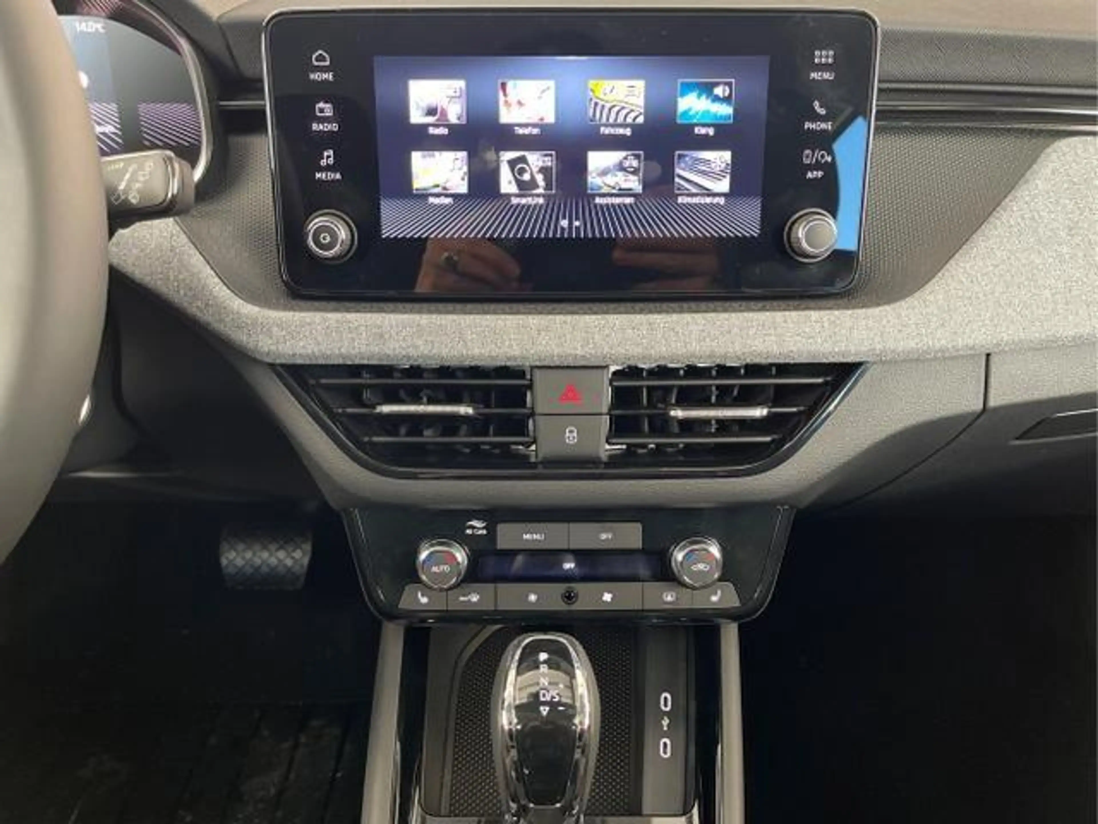 Skoda Kamiq Selection 1.0 TSI DSG AHK+Kamera+Sunset+Kessy+AppC — photo 7