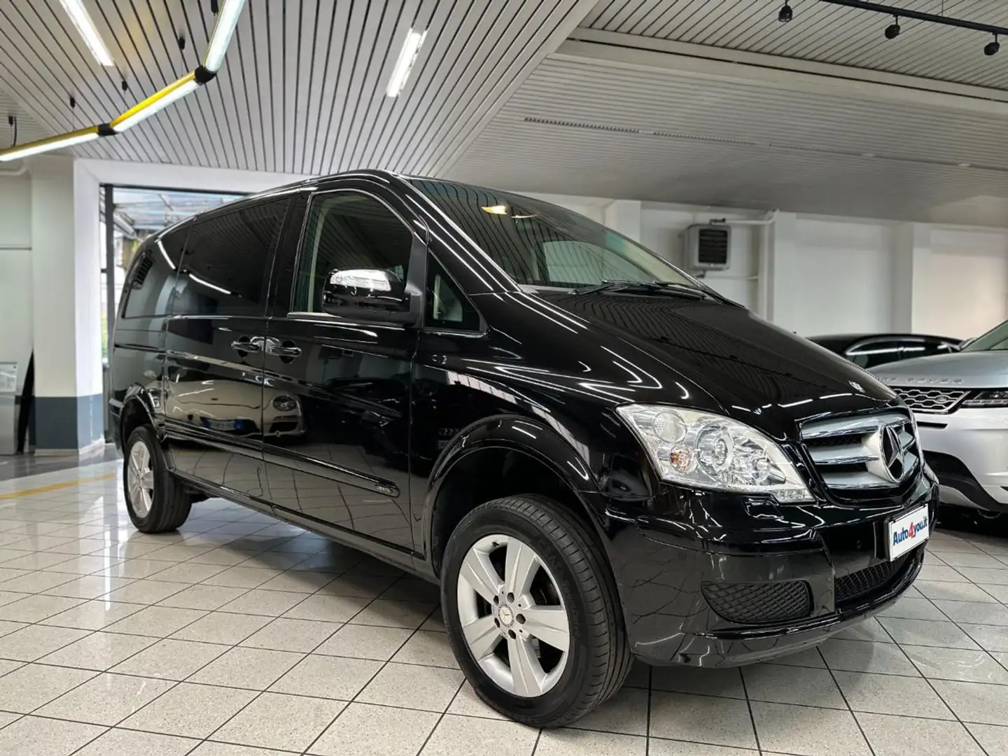 Mercedes-Benz Viano 2.2 CDI 4Matic Ambient UNICO PROPRIETARIO Zwart - 1