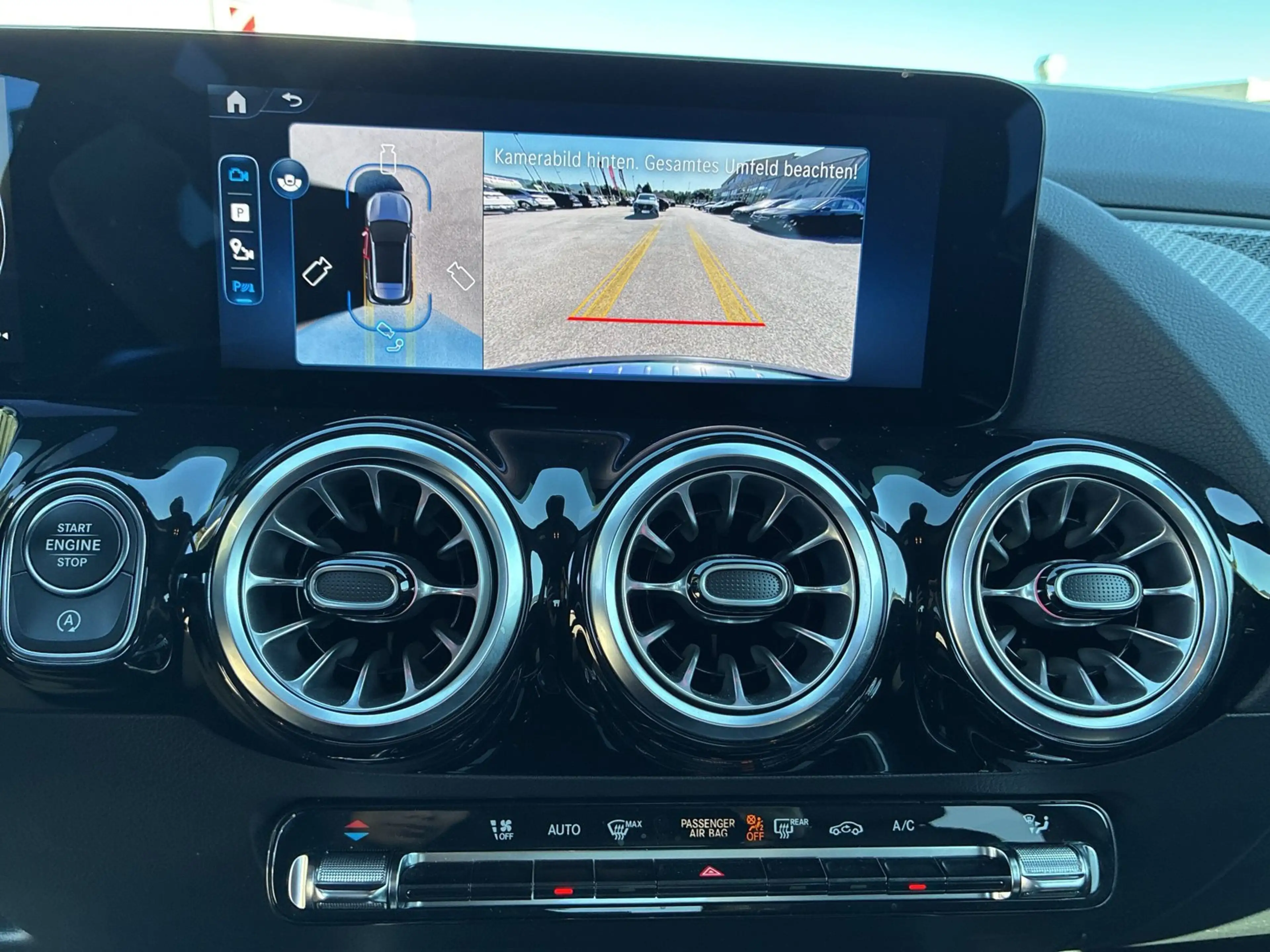 Mercedes-Benz GLA 200 d 4MATIC Österreich-Edition Navi SHZ — photo 10