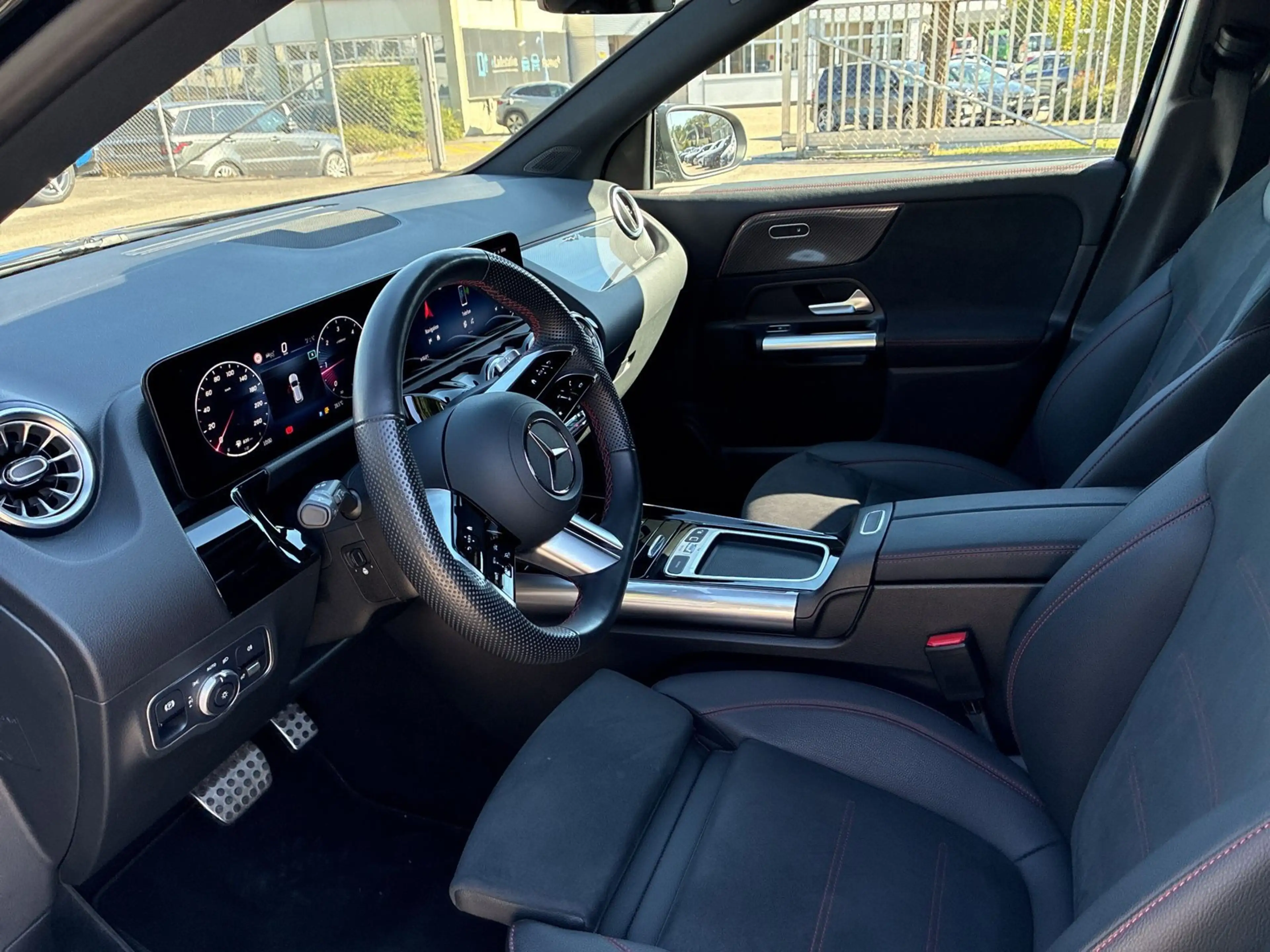 Mercedes-Benz GLA 200 d 4MATIC Österreich-Edition Navi SHZ — photo 12